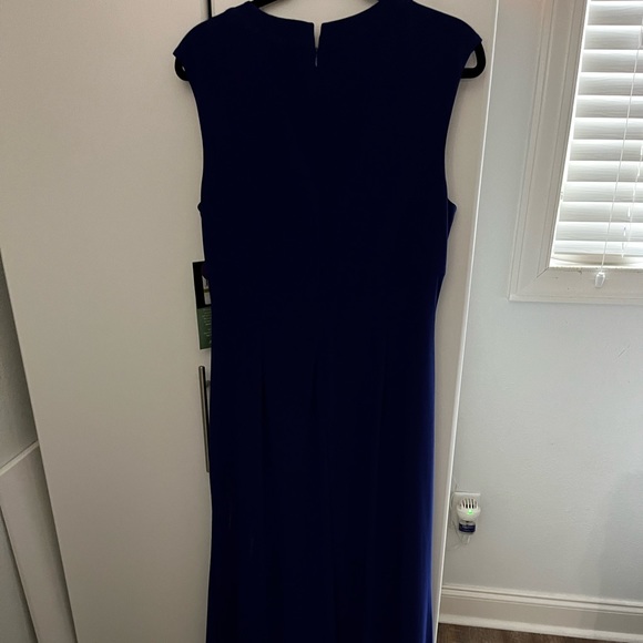 JH evenings dress - Picture 4 of 4